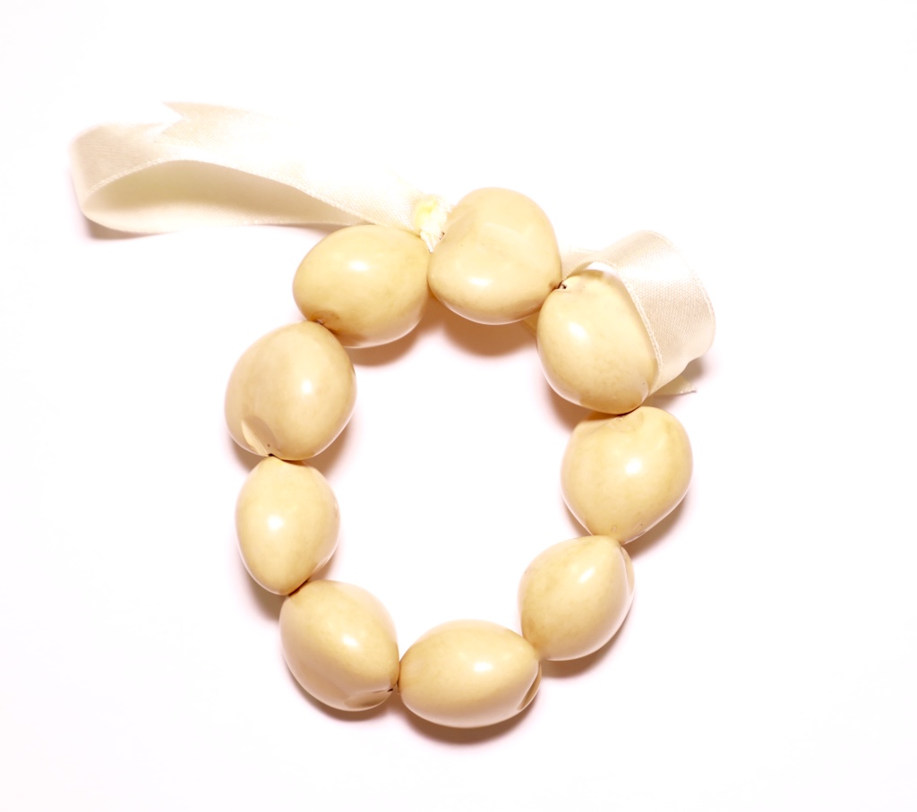 Kukui white bracelet